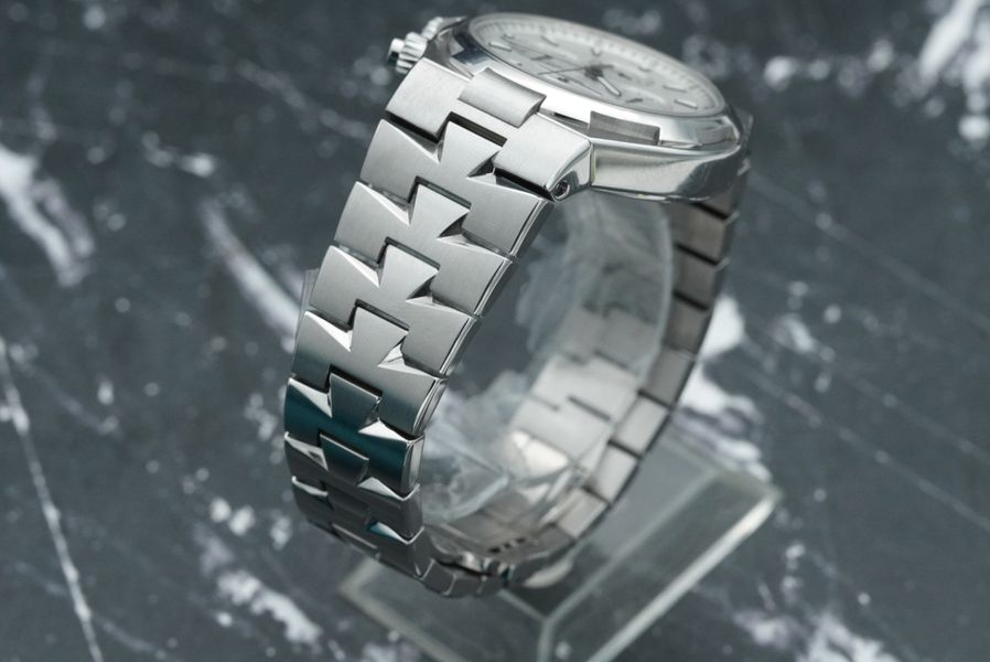 Vacheron Constantin Overseas 49150/B01A-9095